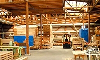 北欧産良質の木材・青森津軽のヒバ・リサイクル材を扱う自社製材工場